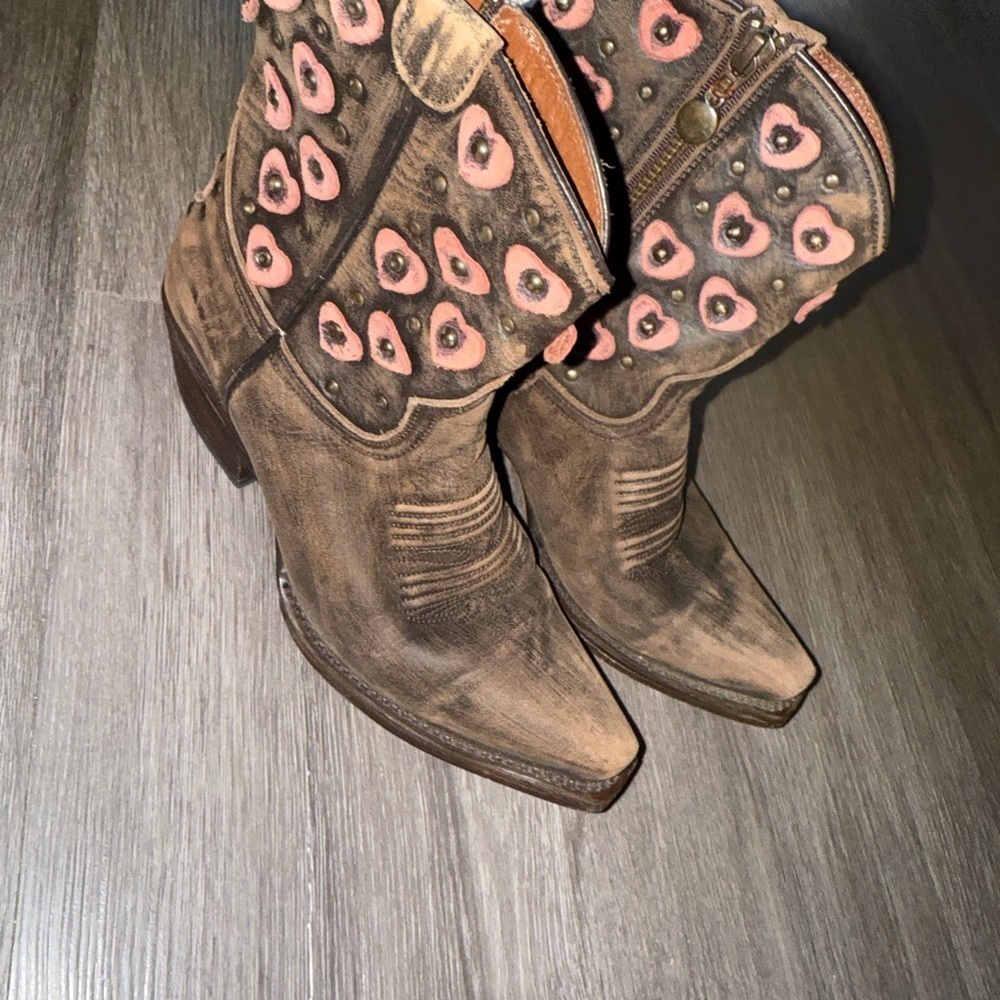 Eight Second Angel Pink and Brown Heeled Cowboy Boots with Heart Design